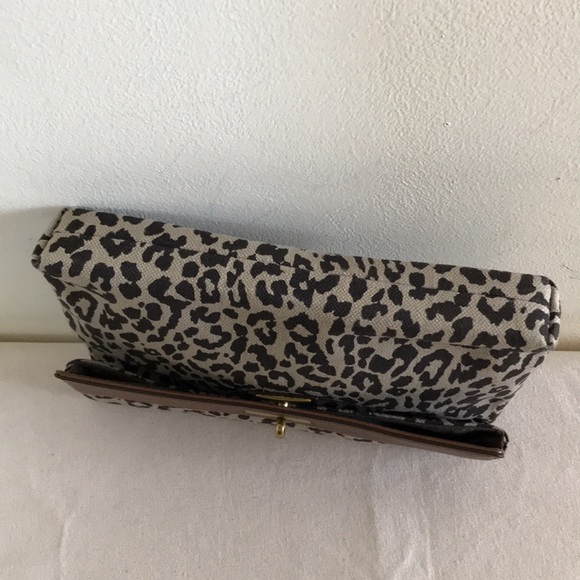 J. Crew envelope clutch Leopard print Linen cotton Canvas w Leather trim - Picture 5 of 10